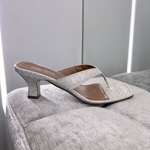 PARIS TEXAS
Mini Embossed
Mule